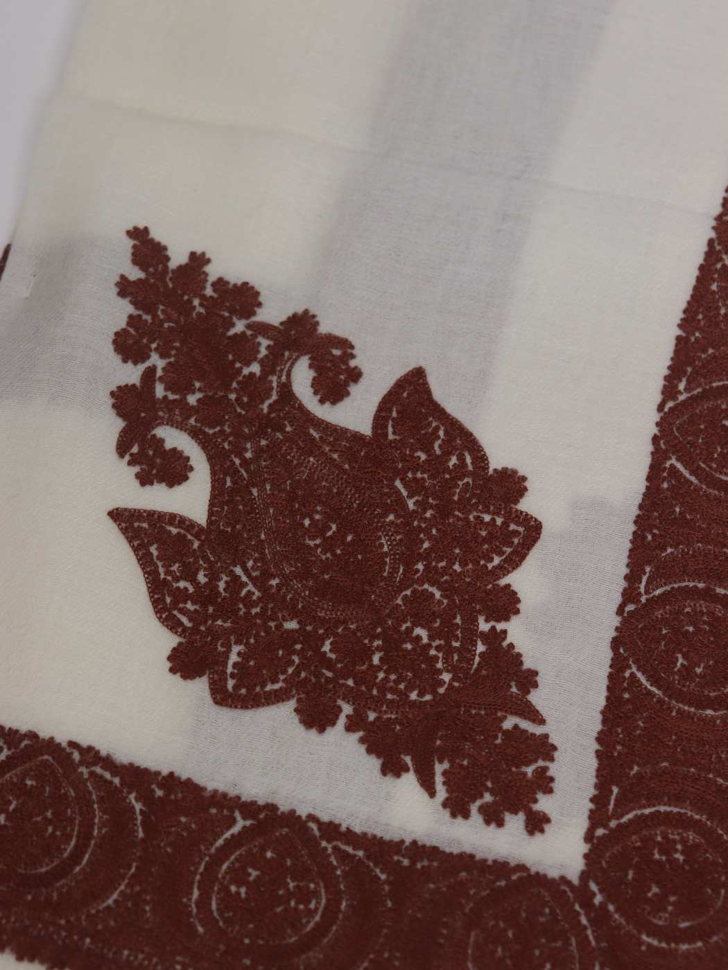 Khalid Middle East Shemagh Headscarf in MP Pashmina With Embroidery