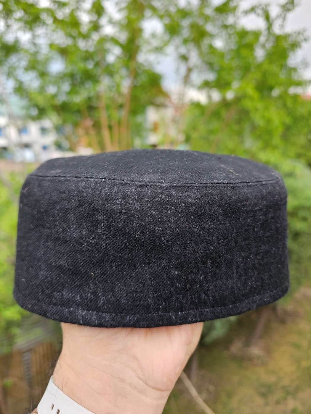 round cap in black colour from Kashmir Sindhi style