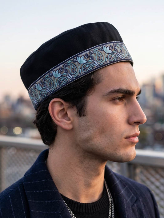 Round Foldable Cap With Sozni Embroidery Border