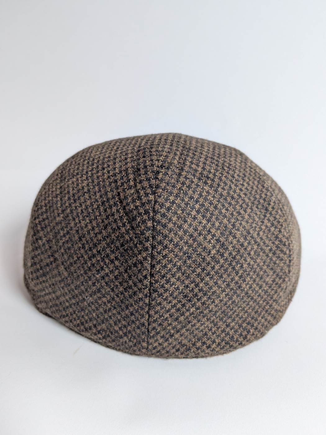 brown golf cap back side