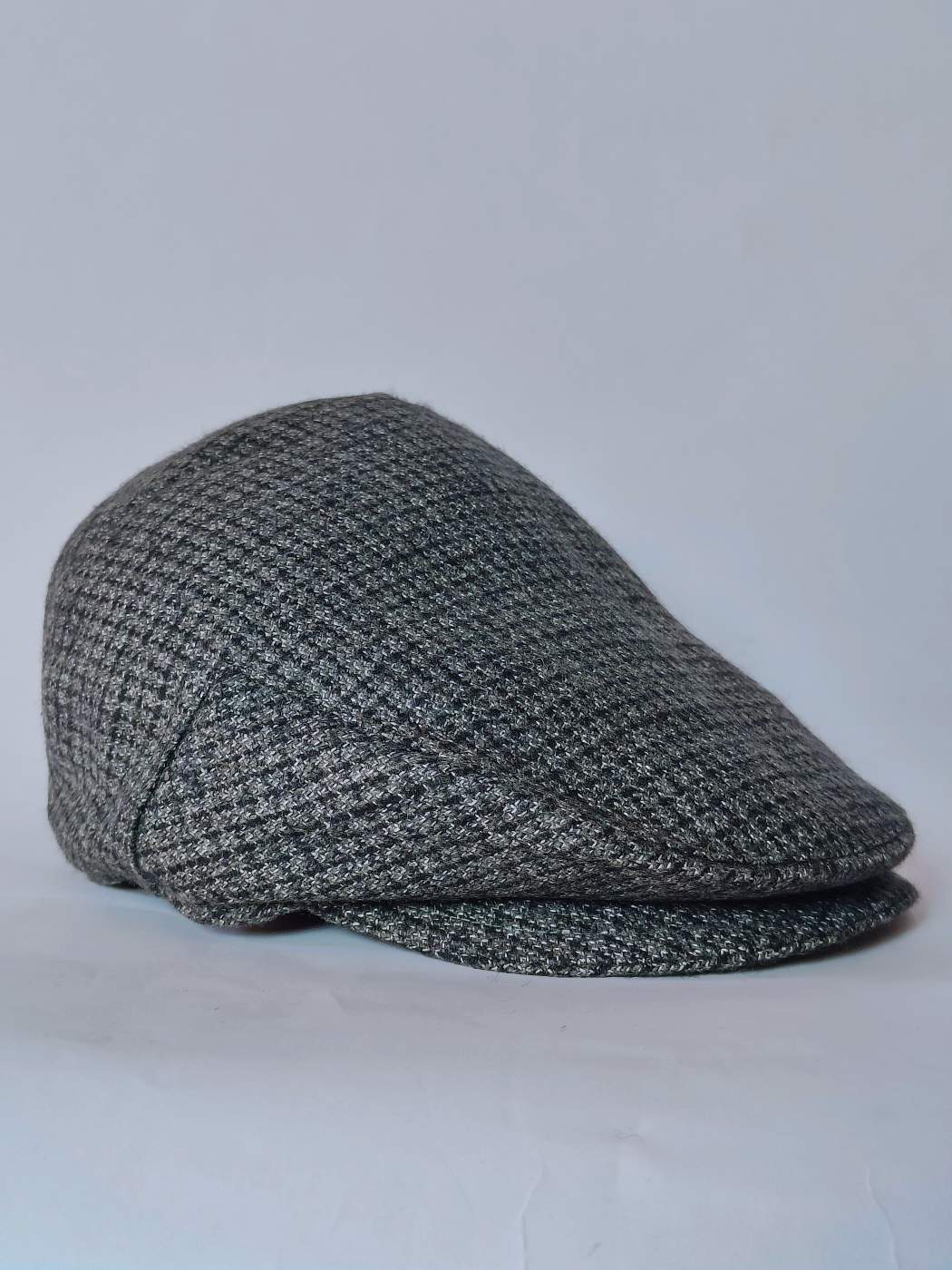 grey check pattern cap for gents