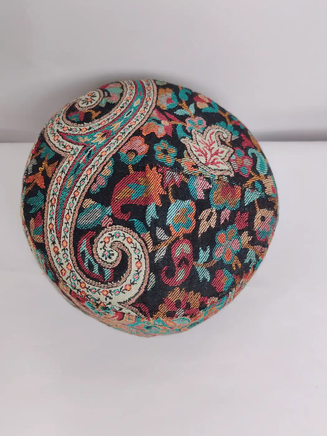 Kashmiri kani cap top side