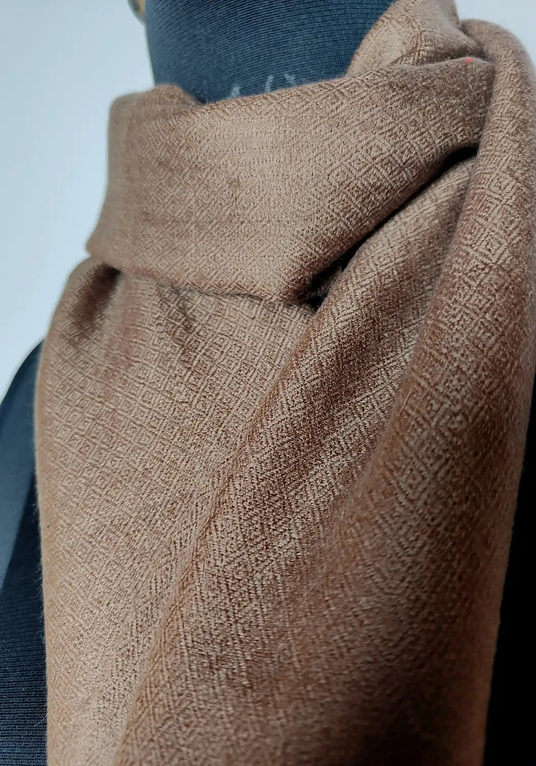 detailing of kashmiri brown colour pure pashmina muffler