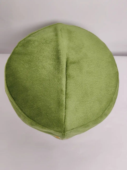 green cap in velvet with plain top side