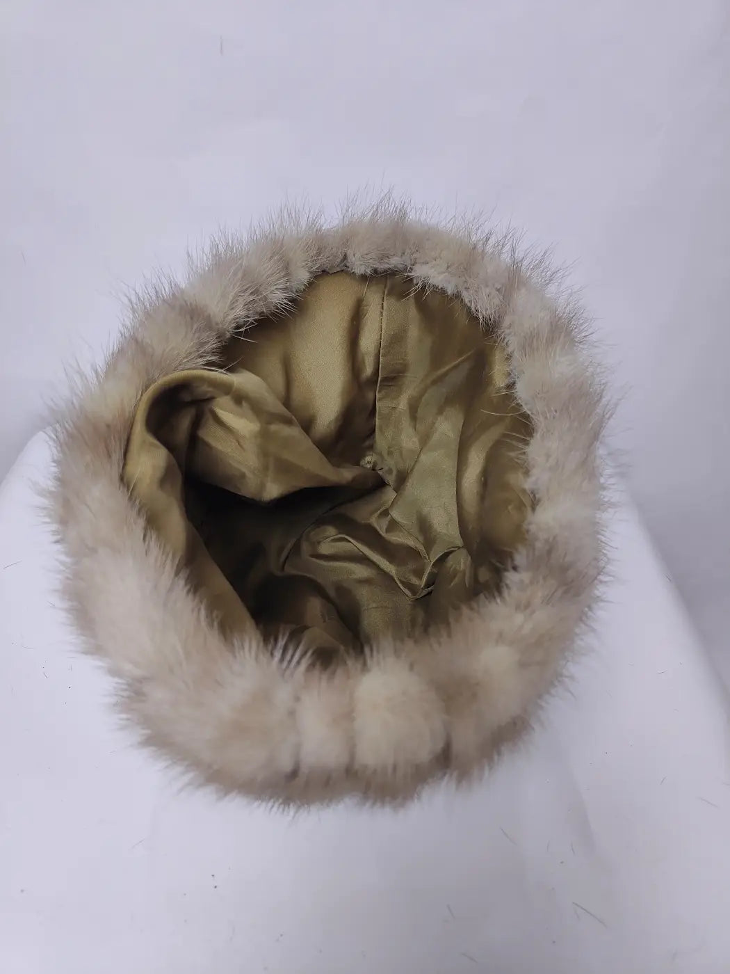 Pairahan Grey Cap in Mink Fur