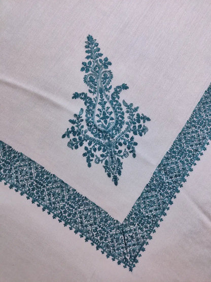 arabic rumal corner with paisley motif