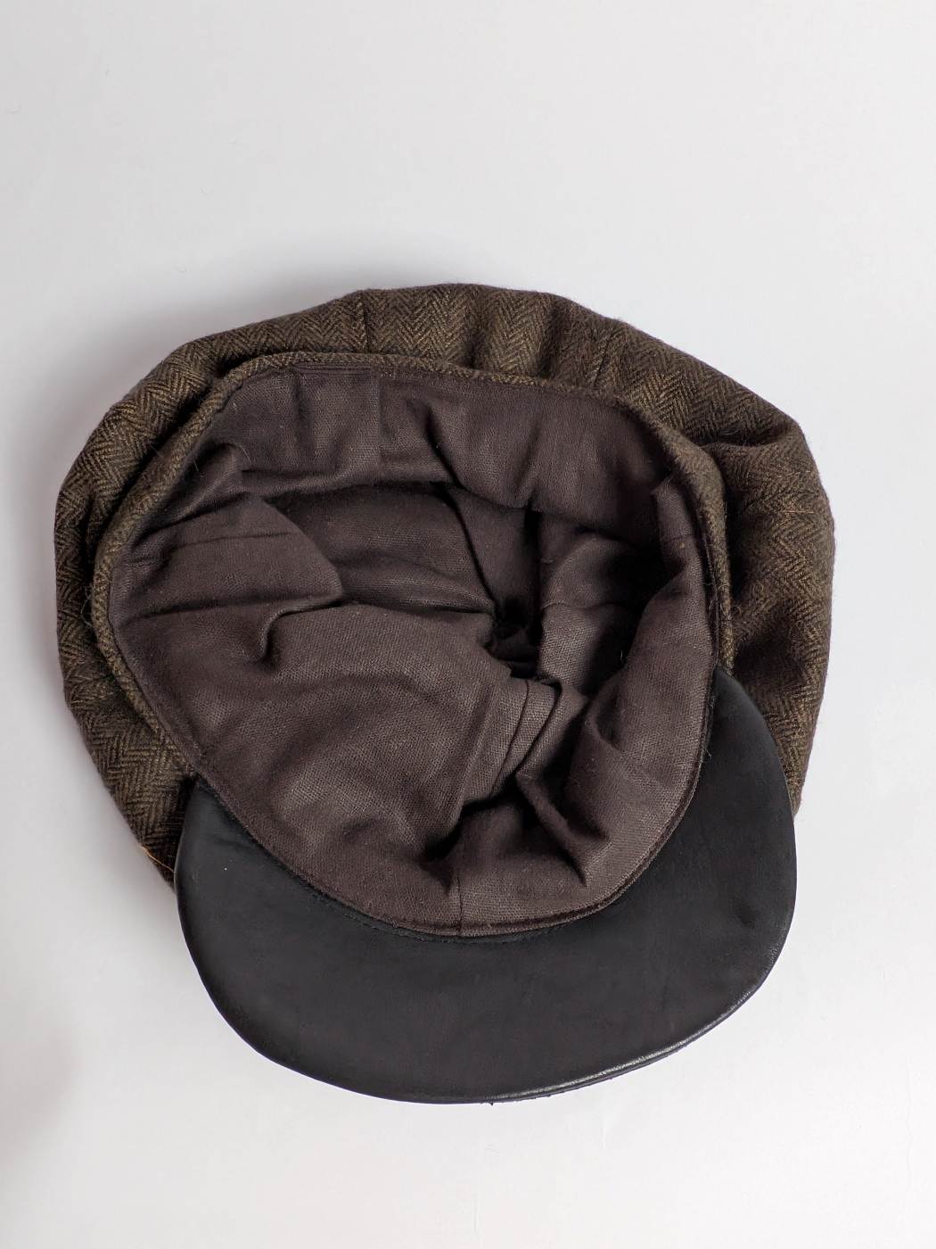 Flat Cap with Leather Front | Brownish Hat | Pick with Leather Button on Top