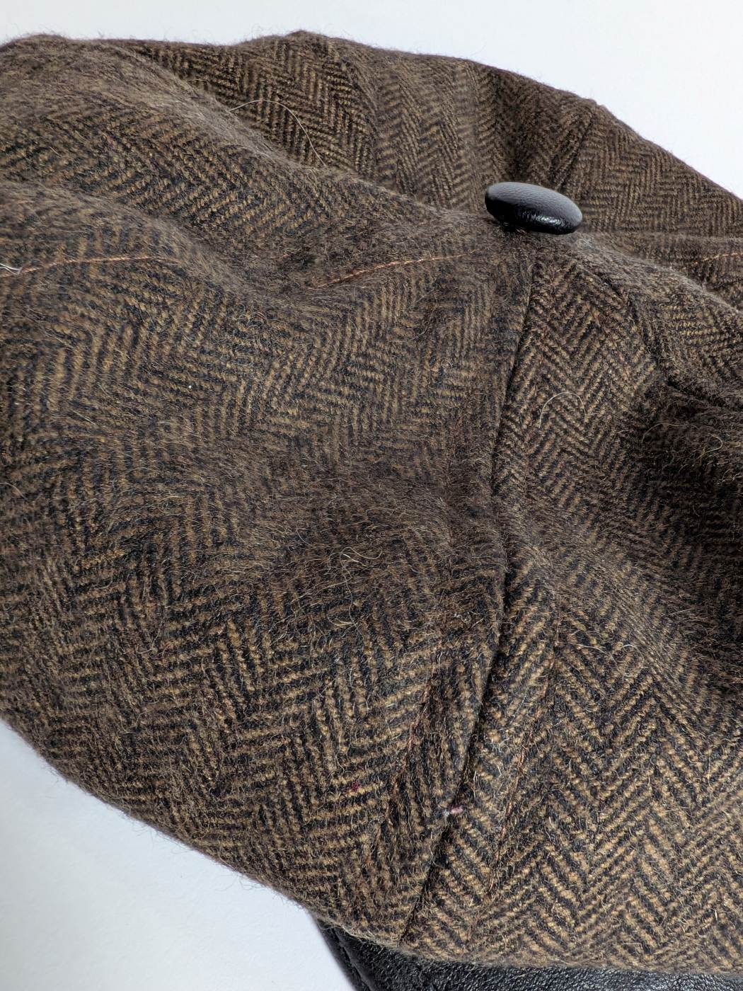 Flat Cap with Leather Front | Brownish Hat | Pick with Leather Button on Top