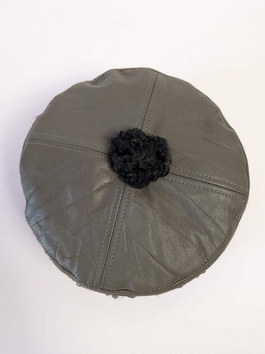 round cap in leather top side