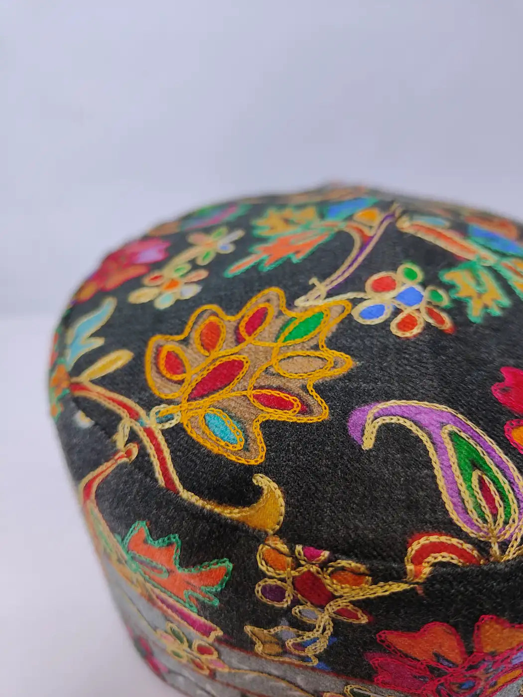 black top side of the lightweight cap in kalamkari work