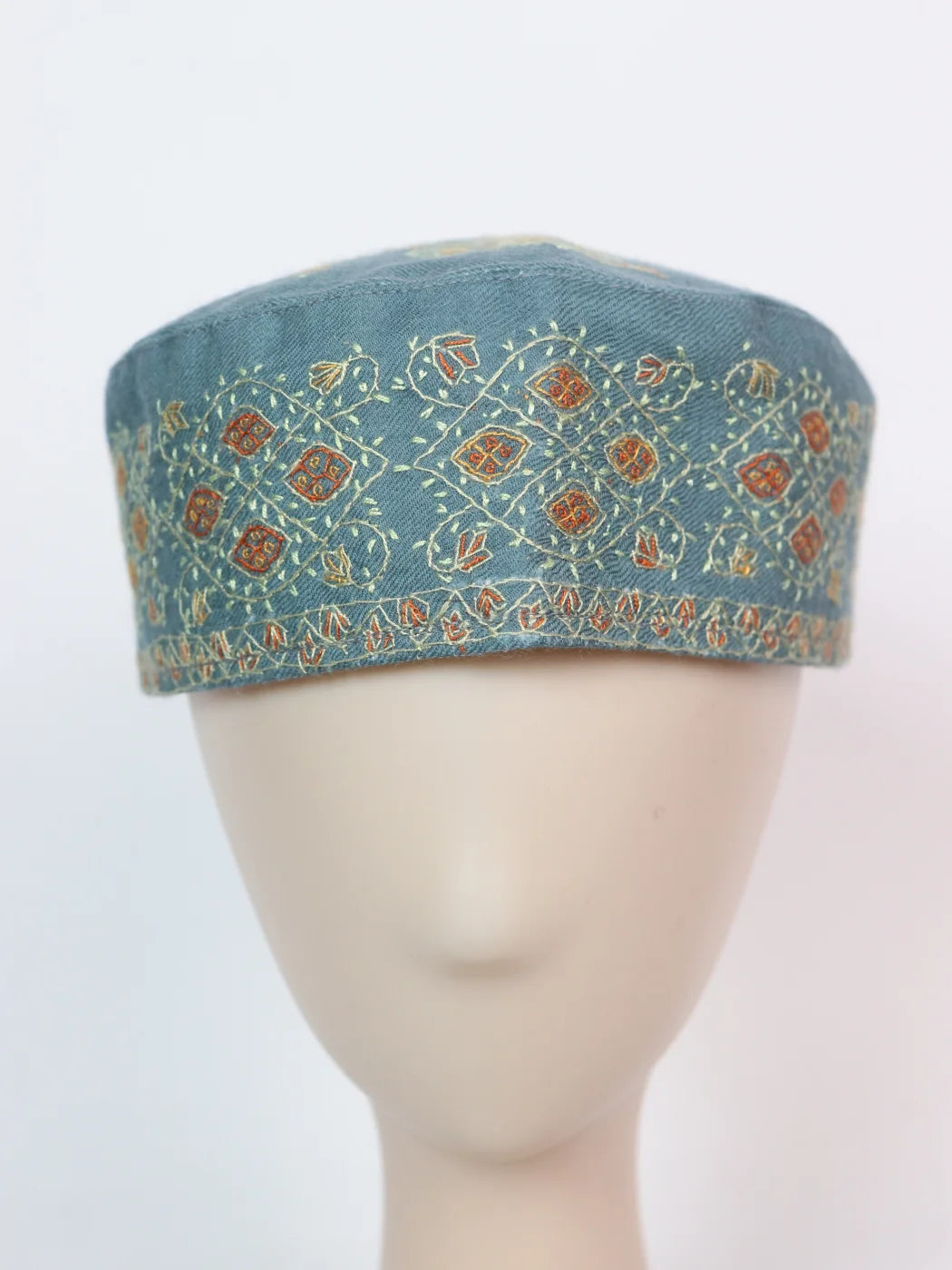 Rasik Kashmiri Grey Foldable Toosha Cap with Hand Sozni Embroidery