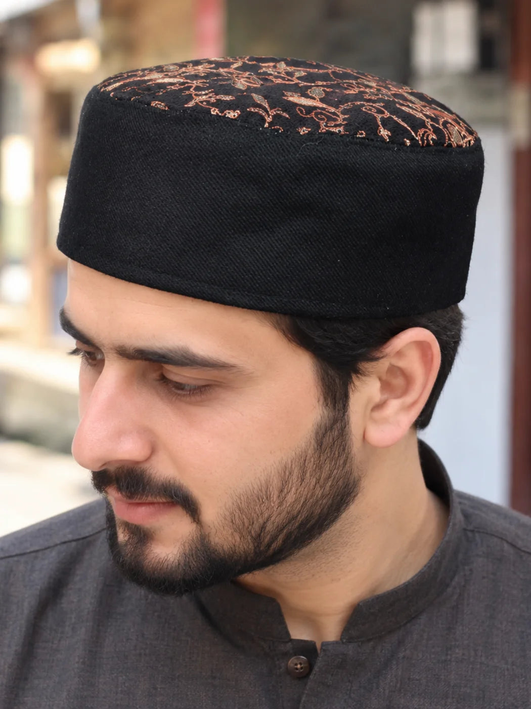 Kashmiri Black Stylish Cap for Men With Zari Work
