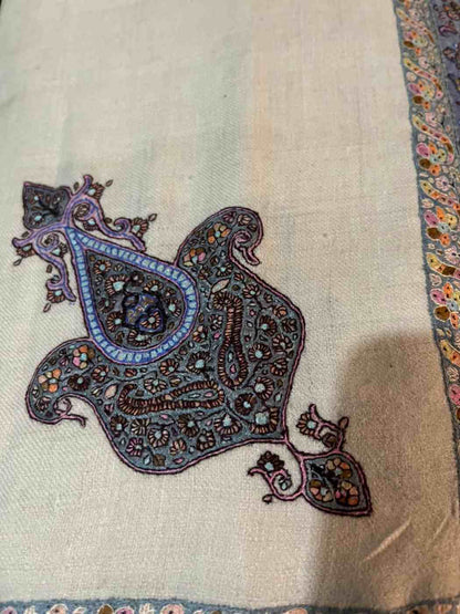 Omani pure pashmina paisley motif with hand sozni work in Kashmir