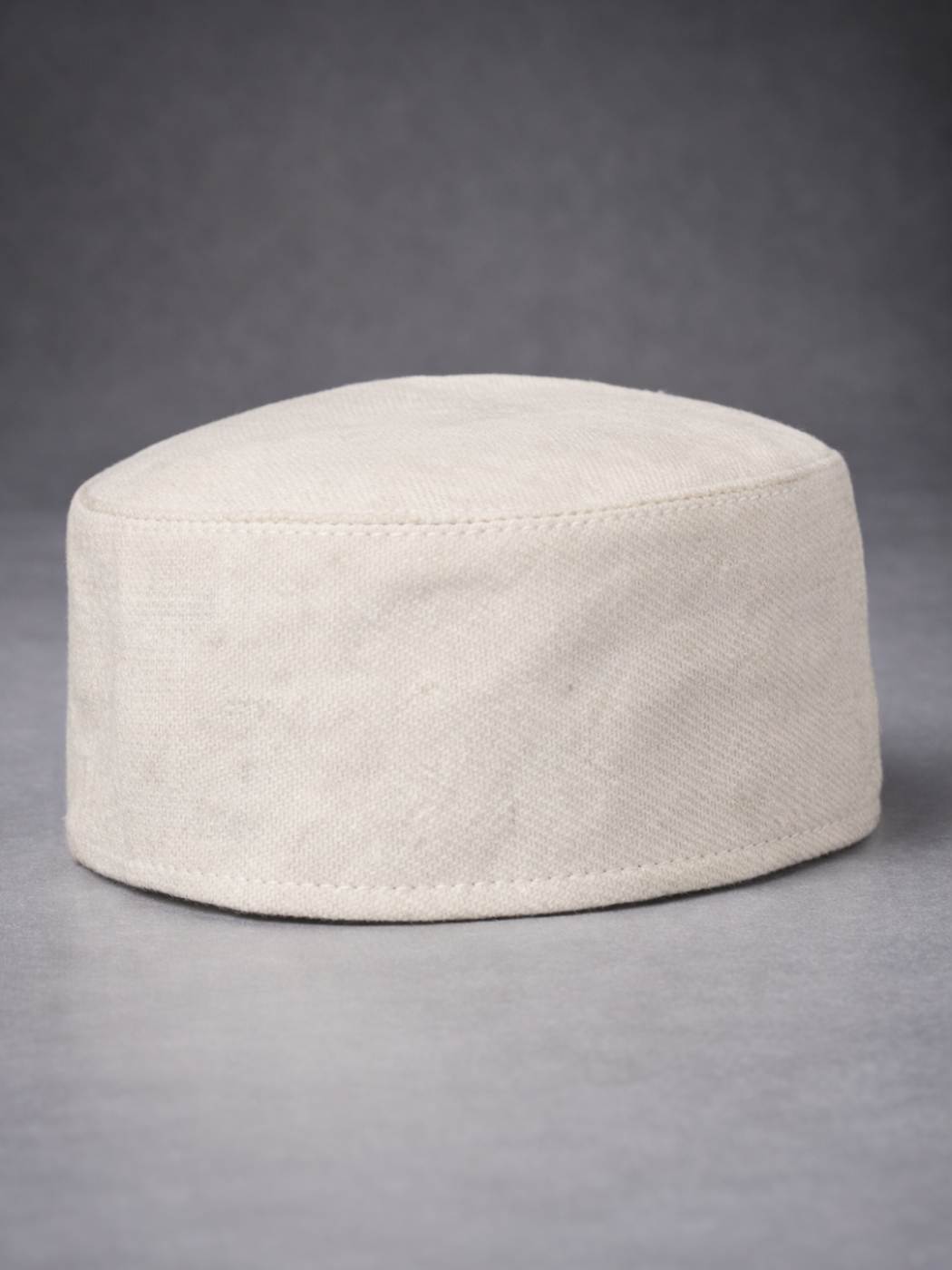 White colour pure pashmina cap