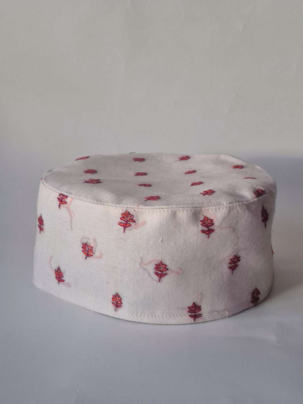 Classic White Kashmiri Cap With Hand Sozni Work Boothis