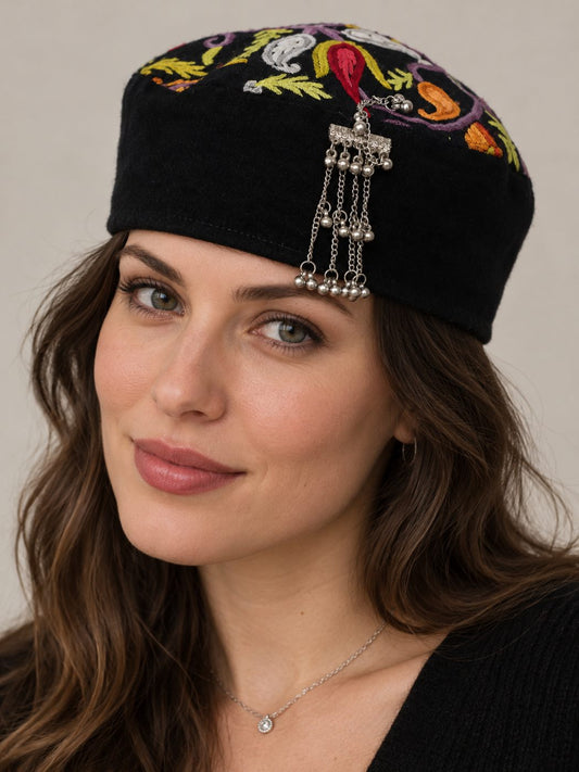 Kashmiri Aari Cap Zareef With Jewlery In Kasaba Style