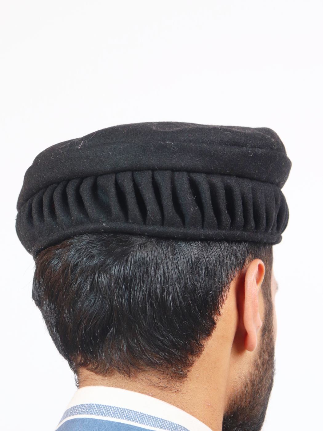 Black Twisted Pakol Cap – Handmade Kabuli Zigzag Topi
