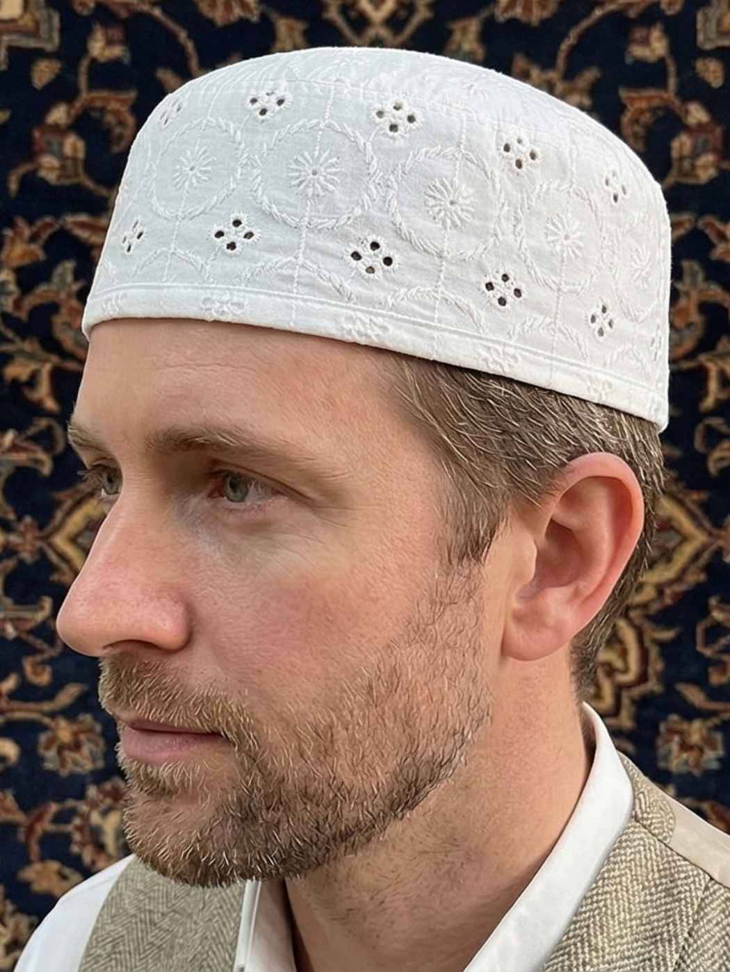 side design of the white colour summer cotton cap