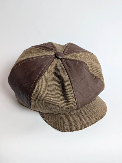beige vintage cap in brown leather french style