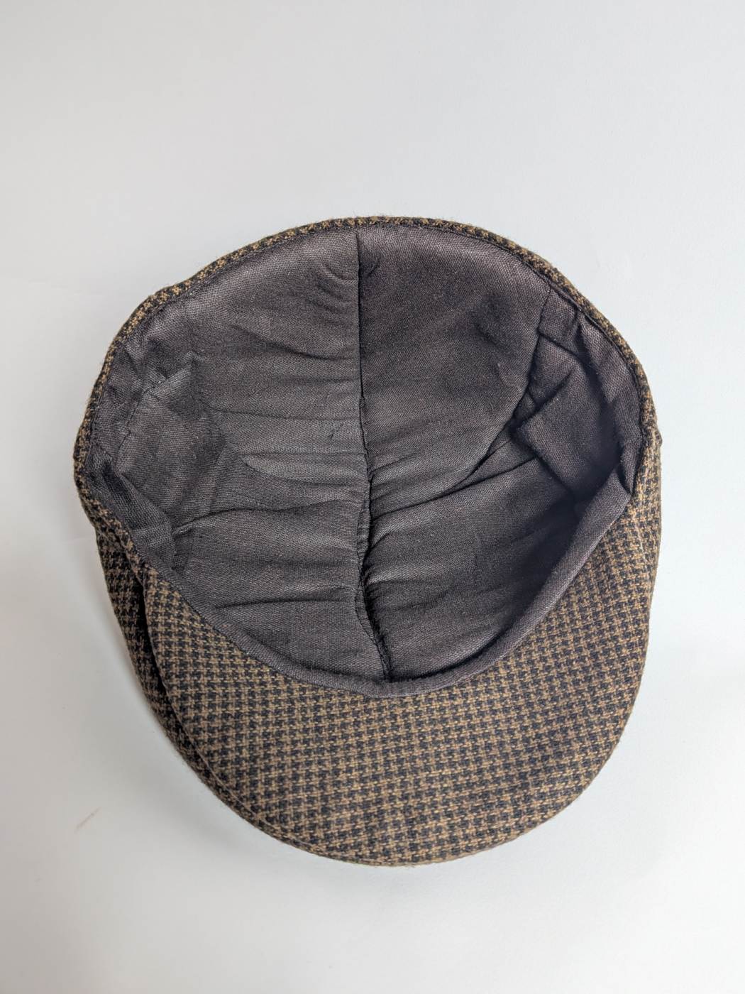 Golf Flat Cap – Khaki Design