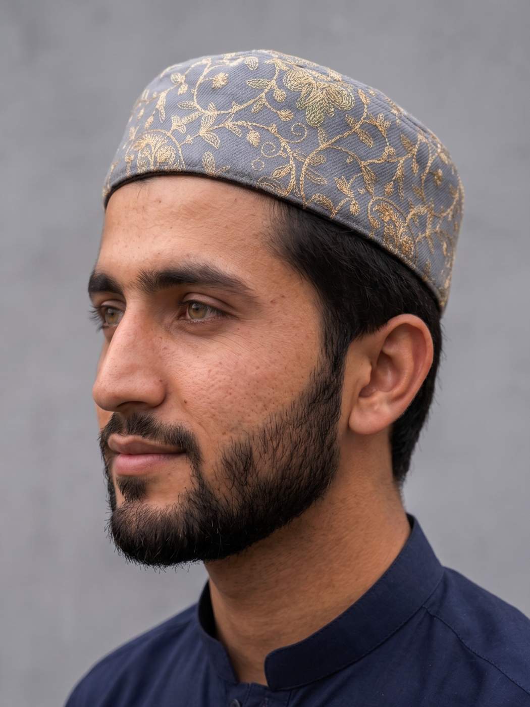 Kashmiri foldable cap with zari embroidery