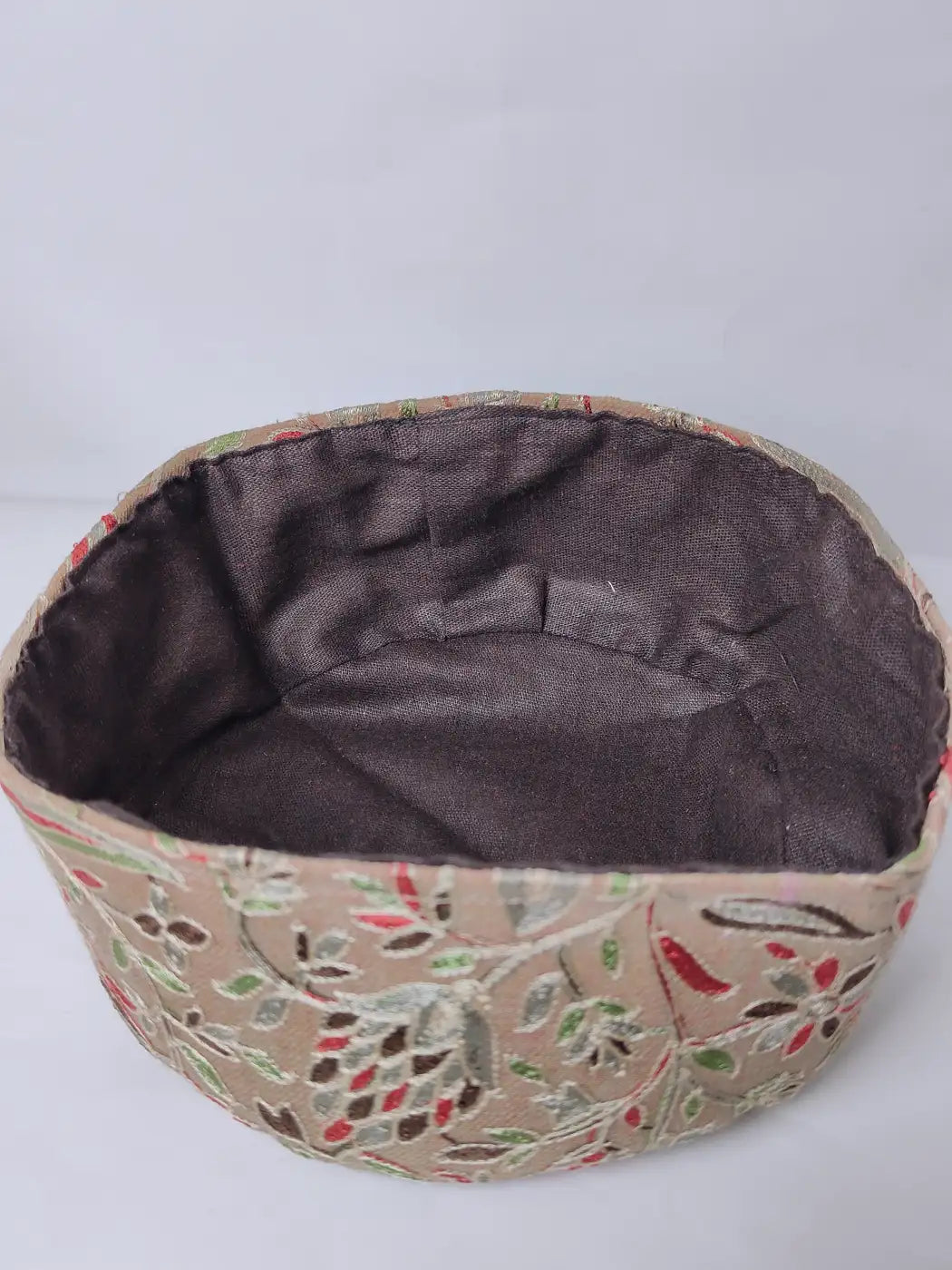 kashmiri cap in beige inside lining