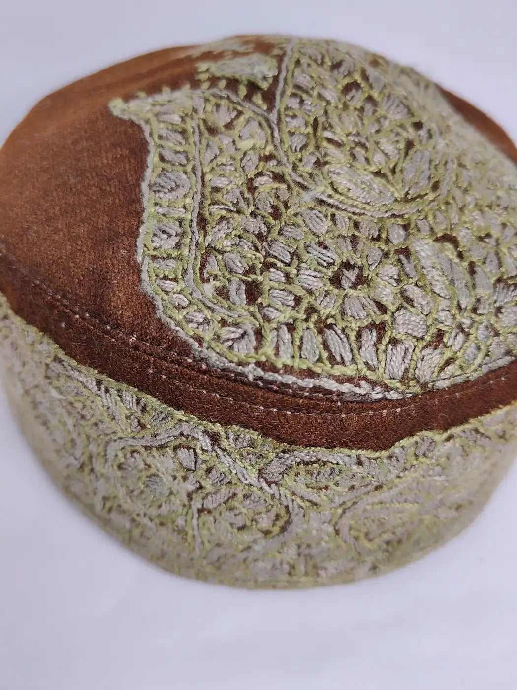 hand sozni cap