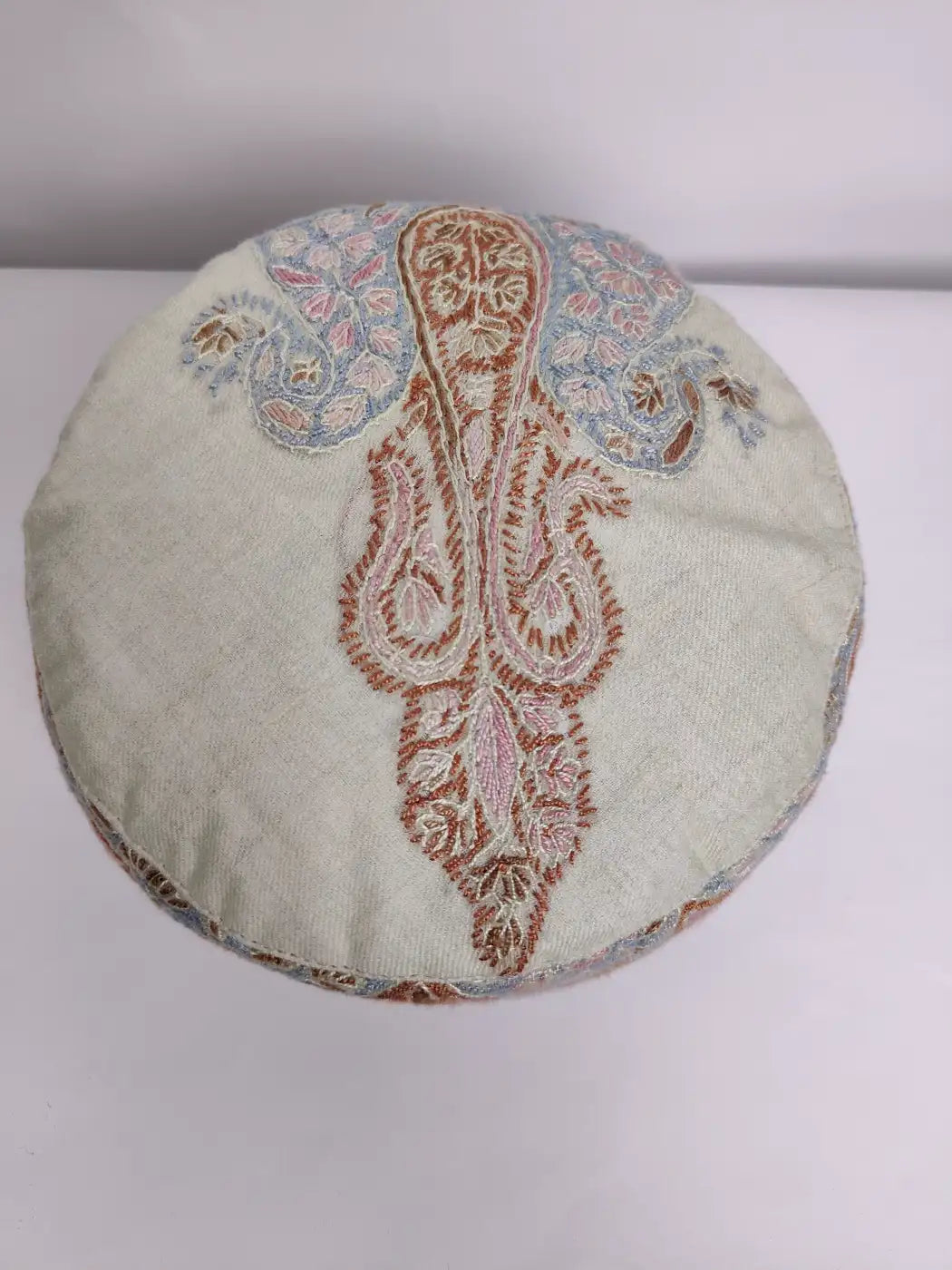 Pashmina Cream Cap for Gents with Kashmiri Sozni Embroidery