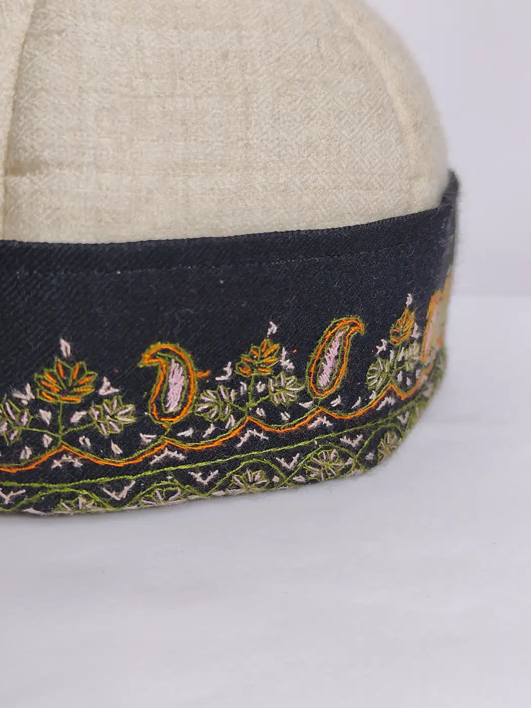 sozni border work cap against black