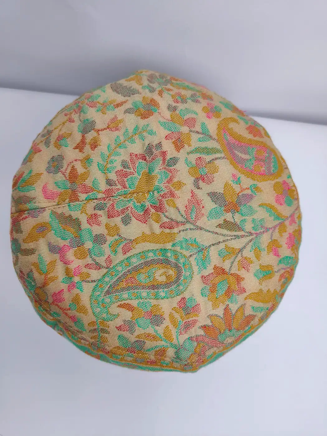 top side beige cap with florals