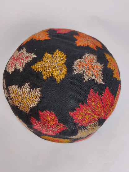 black cap top side  chinari pattern 