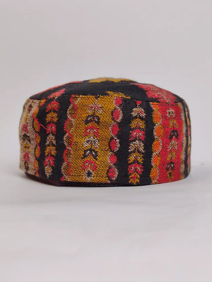 Kani topi in black with side lakeer pattern 