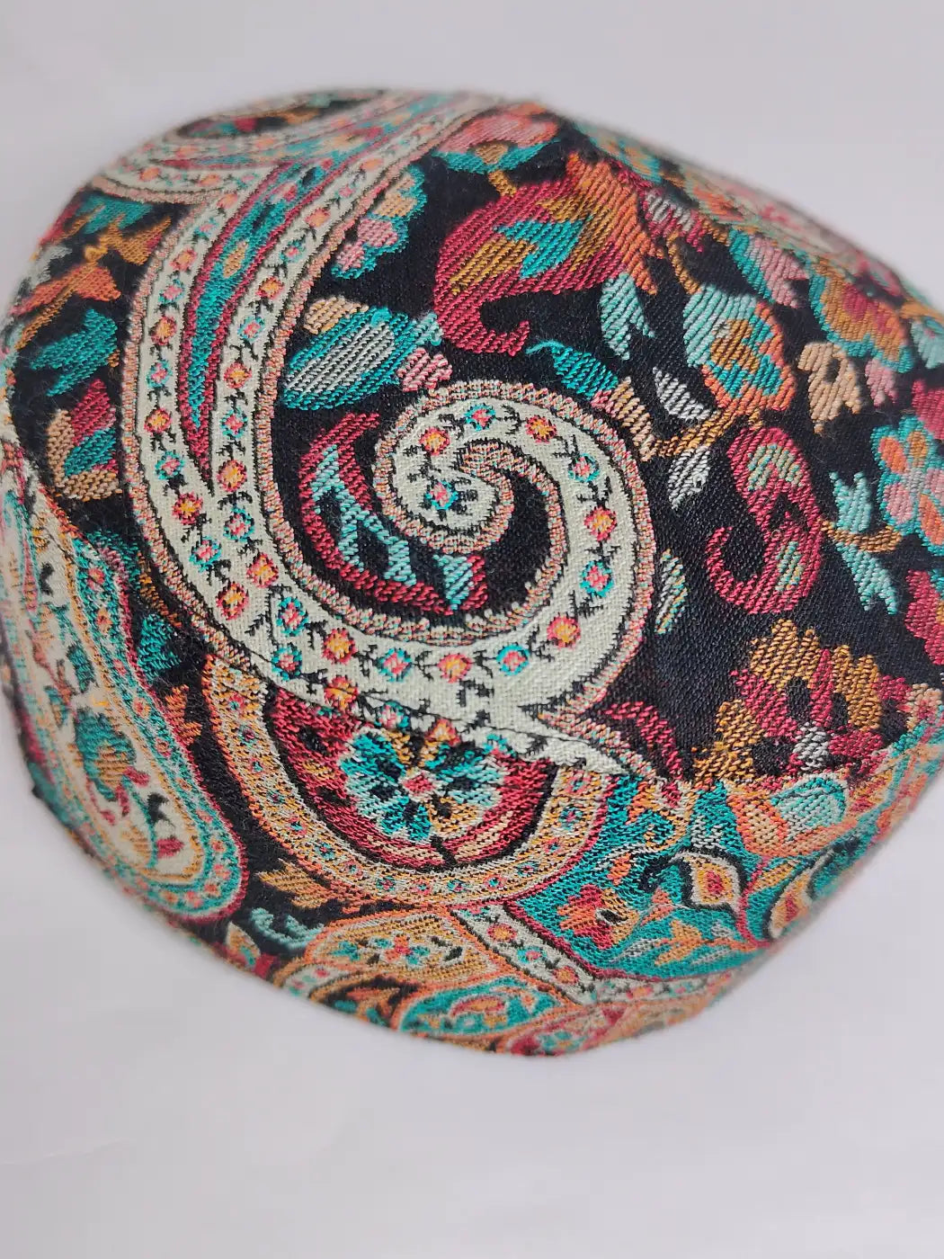 Kashmiri topi with kani woven patt