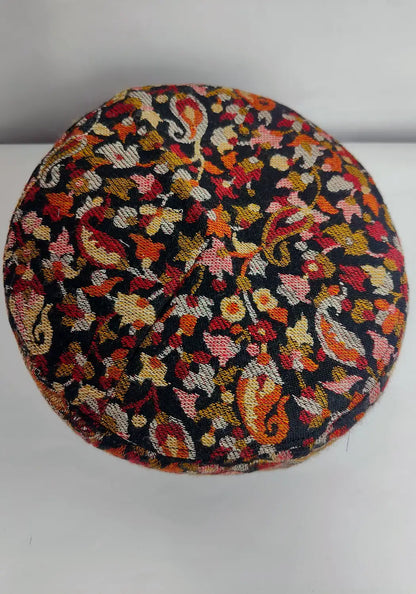 colour kani traditional cap top side in black