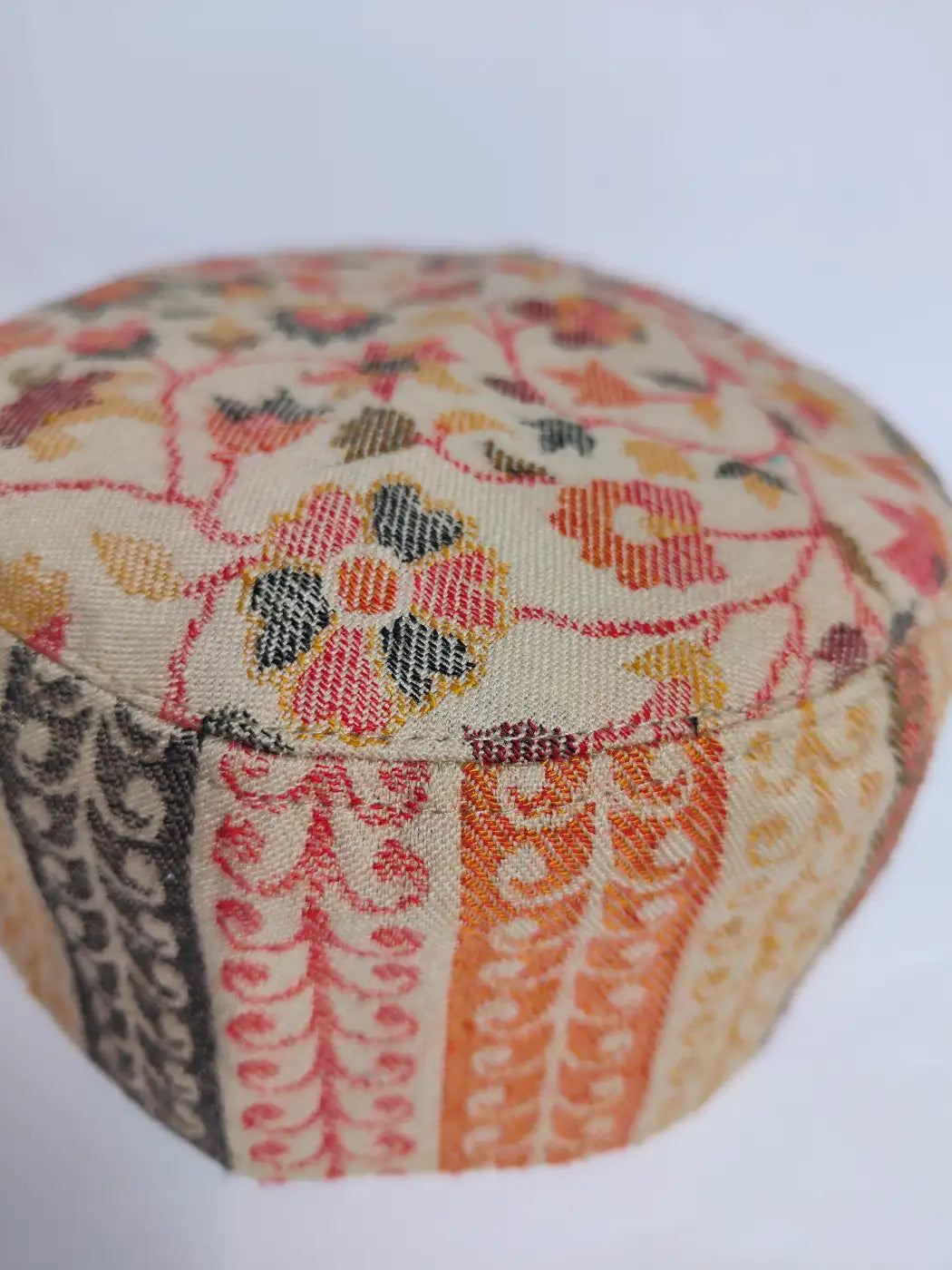 beige foldable cap with kani woven pattern 