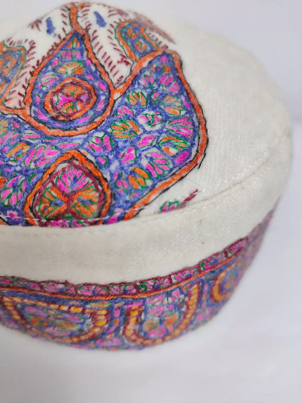 cream colour Kashmiri topi with hand sozni embroidery