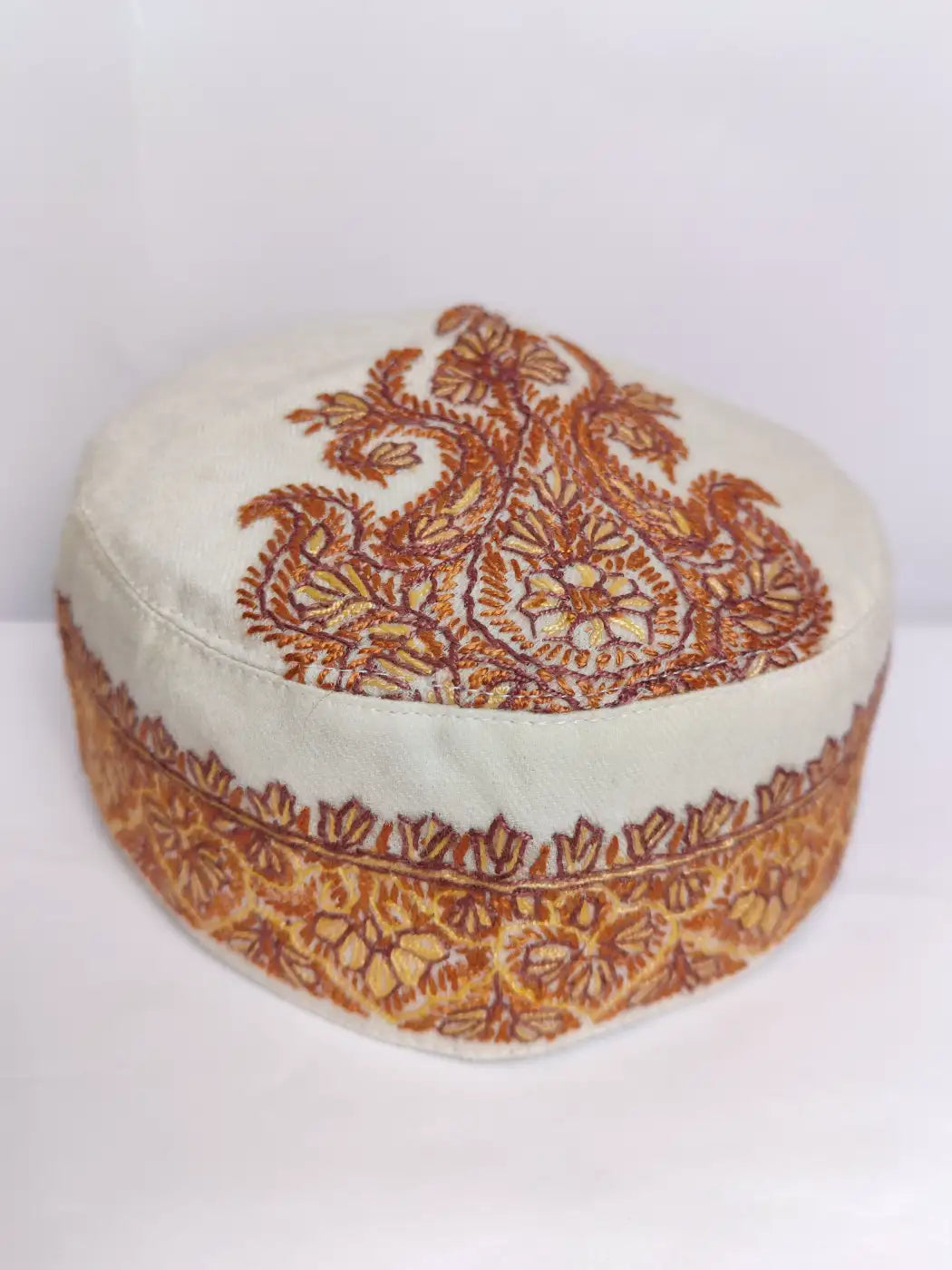 Kashmiri topi motif in sozni embroidery on top side and sides