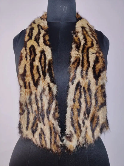 tie from Kashmir in natural fur 