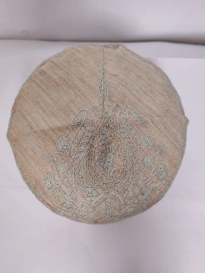 kashmiri pashmina cap in beige top side paisley motif 