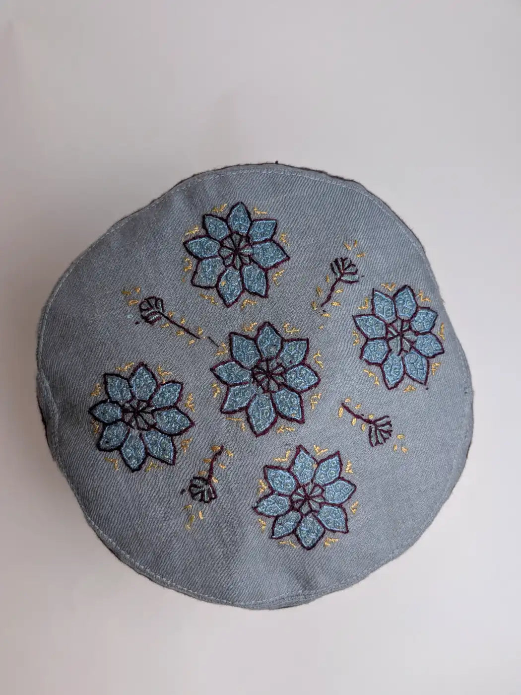 Kashmiri Abdullah Toosha Cap in Grey with Hand Sozni Embroidery