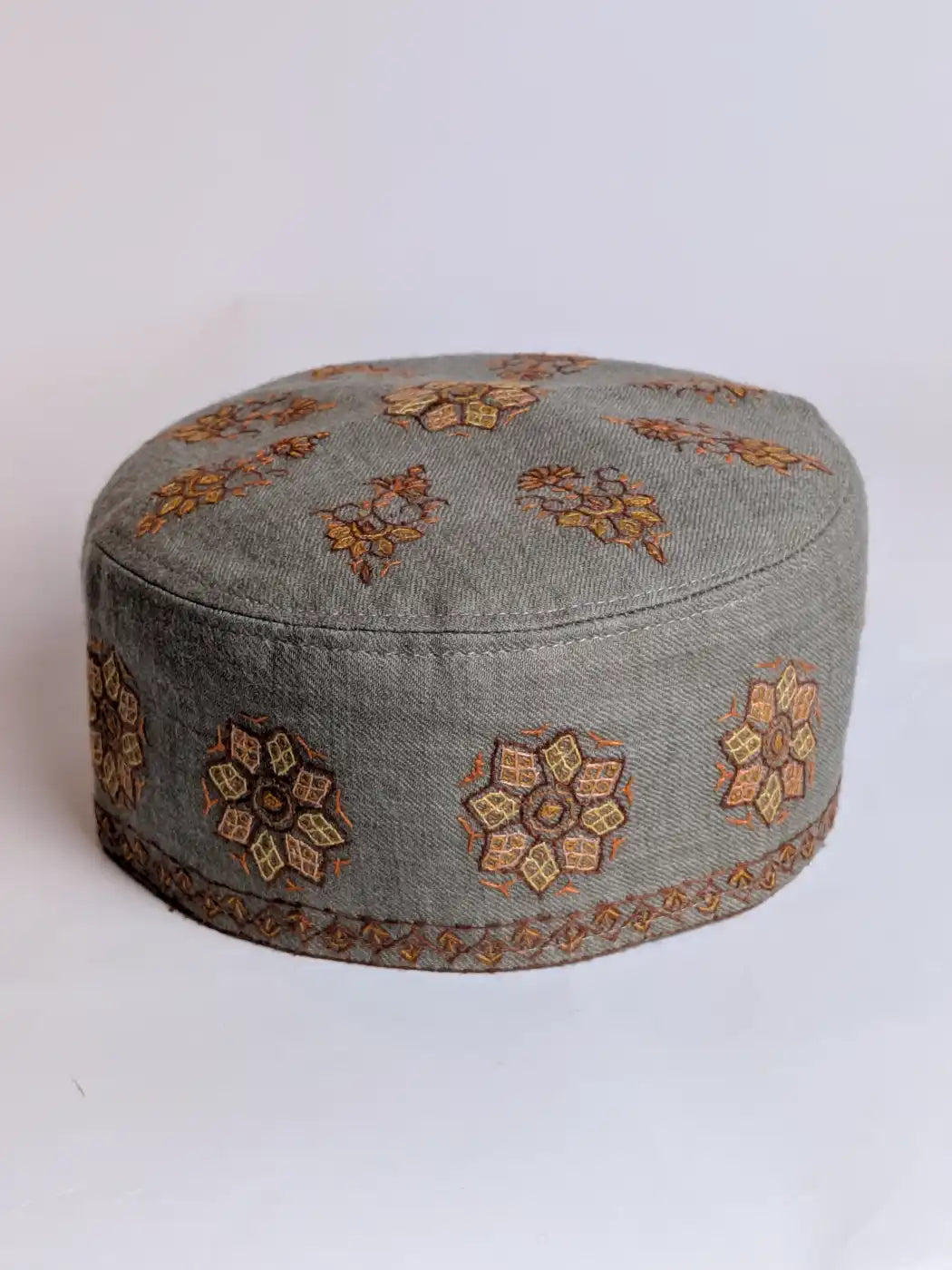 Kashmiri Beige Toosha Cap with Hand Sozni Embroidery Abdullah