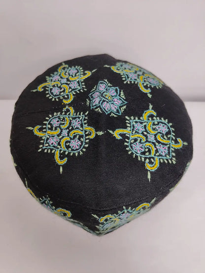 Kashmiri classic topi with top side sozni embroidery