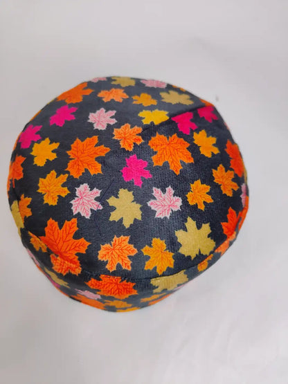 foldable cap in black velvet with top sode chinar kani print motifs