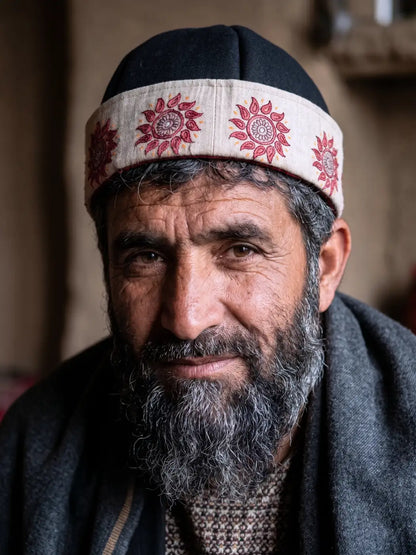 Kashmiri handmade cap in wool with border sozni embroidery