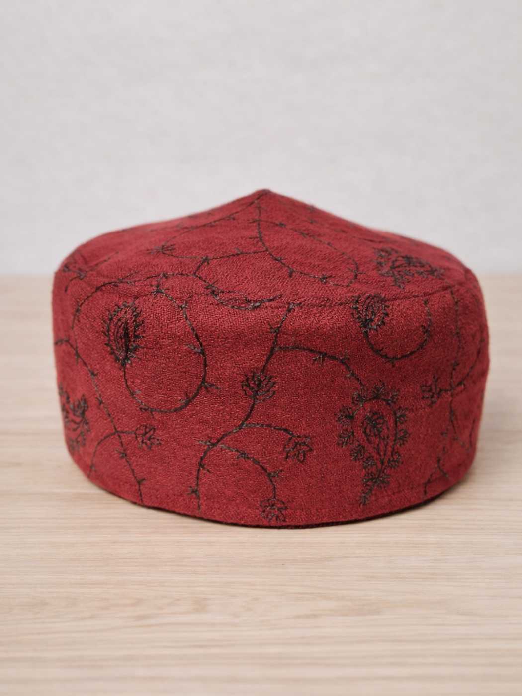 red washable topi in sozni