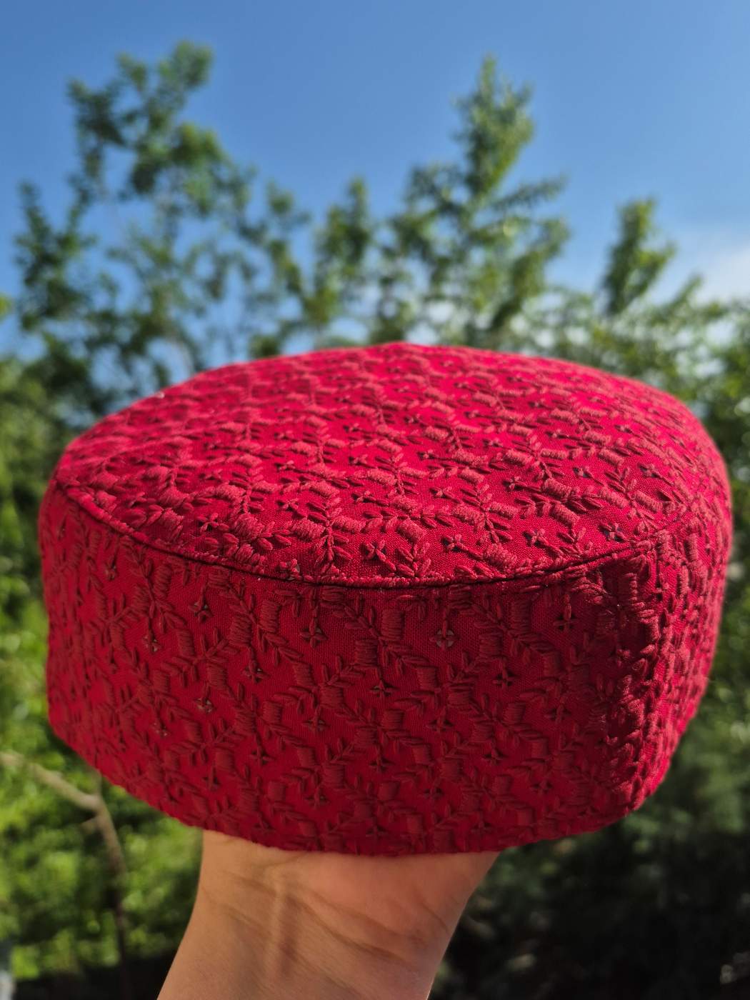 summer cap in maroon cotton 