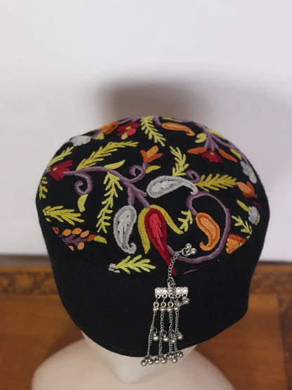 Kashmiri Aari Cap Zareef With Jewlery In Kasaba Style