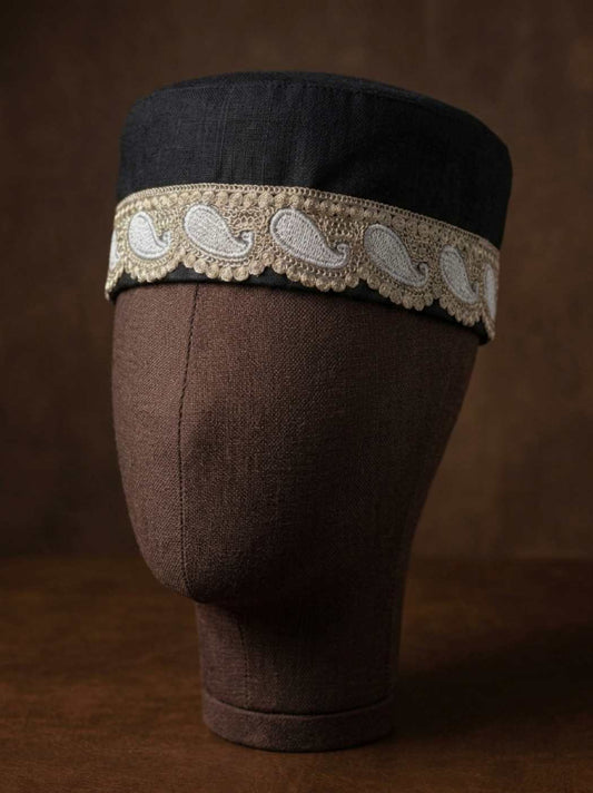 Stylish Round Foldable Cap With Zari Embroidery Border