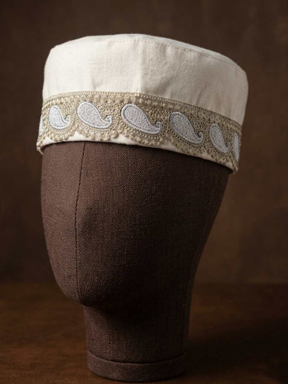Stylish Round Foldable Cap With Zari Embroidery Border